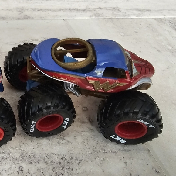 Super hero monster trucks - Picture 6 of 9